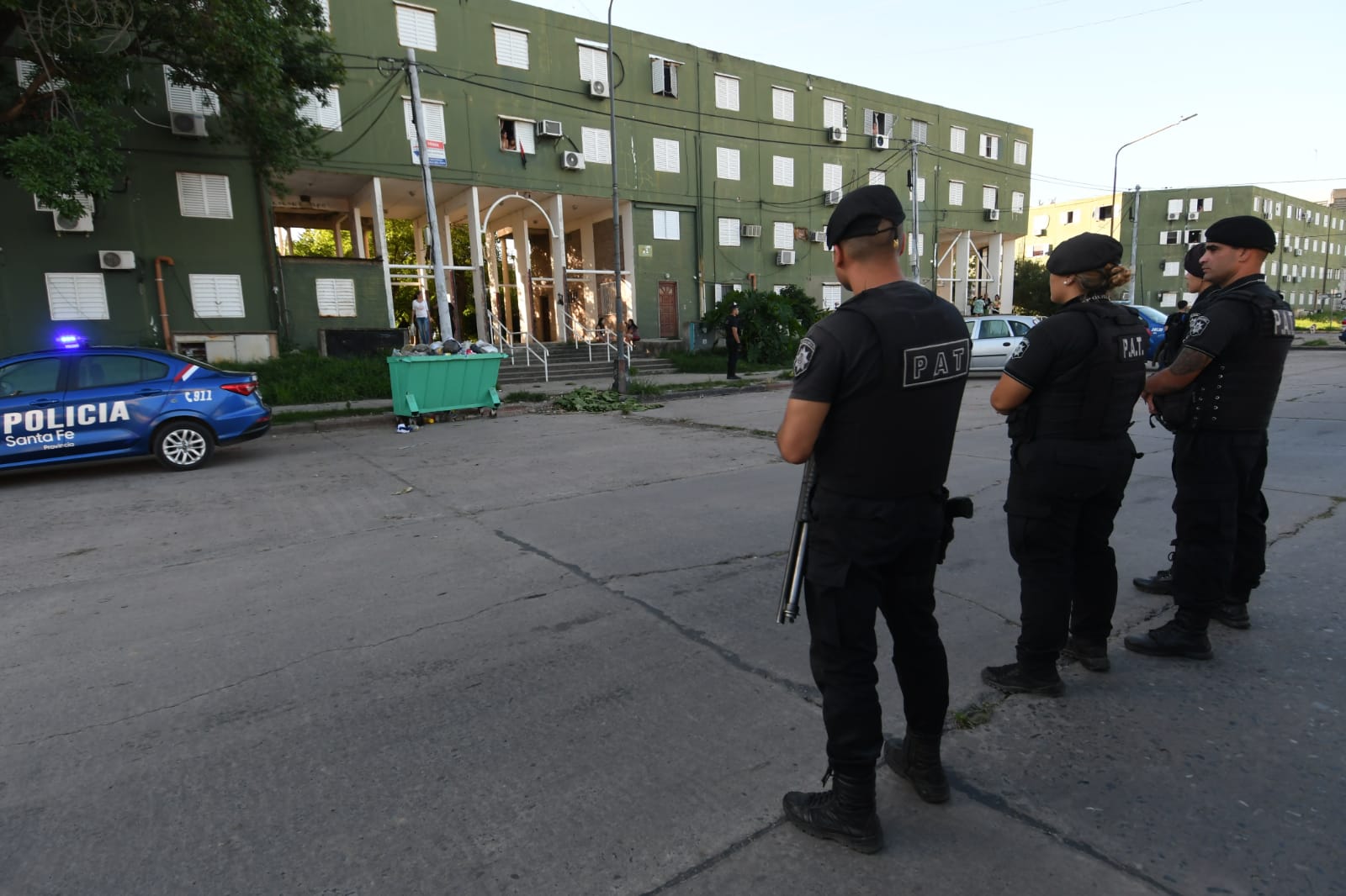 Violento tiroteo en el Fonavi San Jerónimo de barrio Centenario deja un