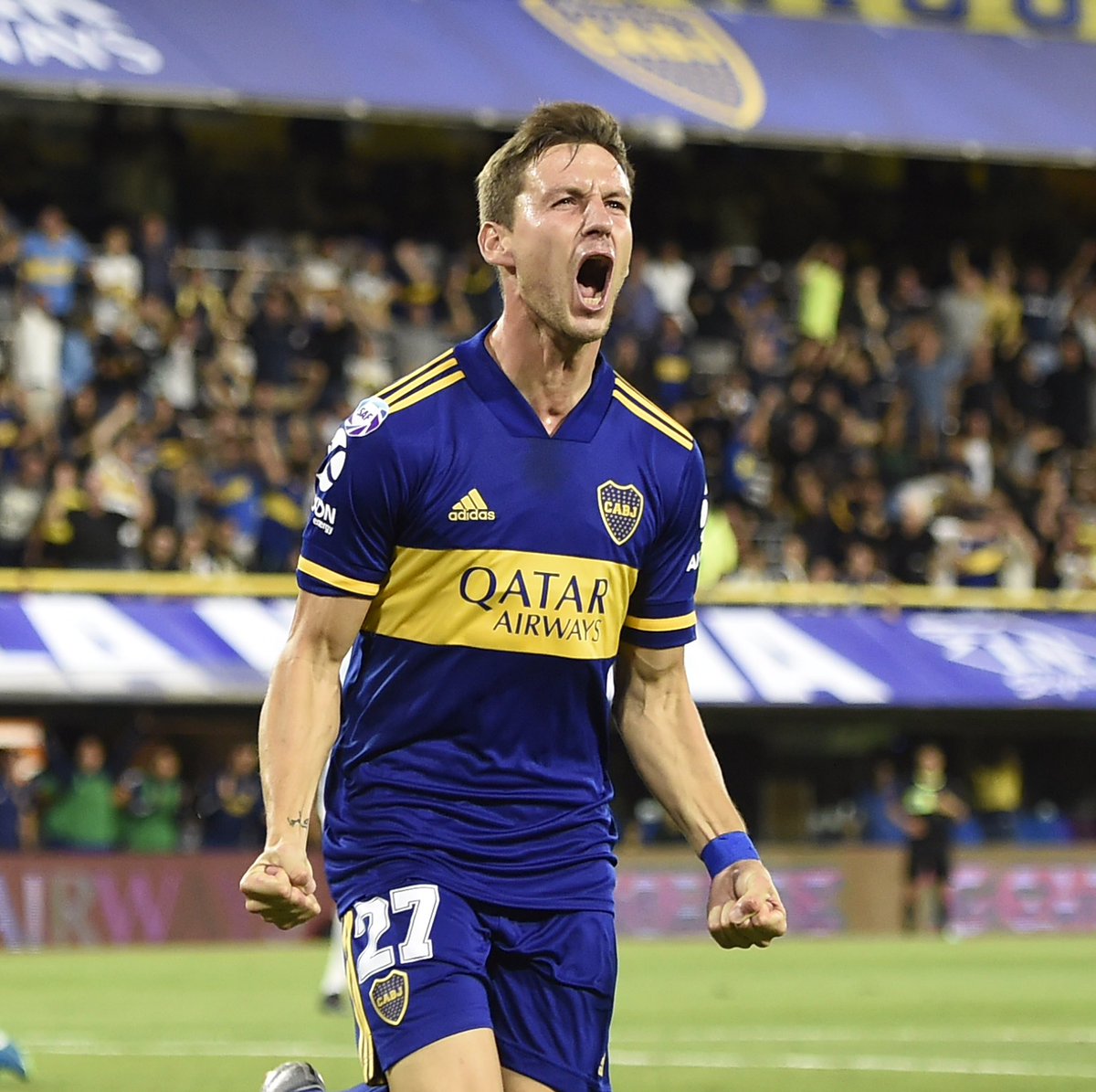 Soldano colaboró con la victoria de Boca, que alcanzó a ...