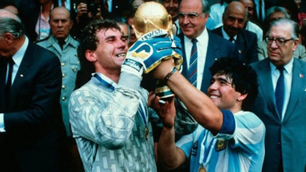 Nery Pumpido tras la muerte de Maradona: "Estoy destrozado ...