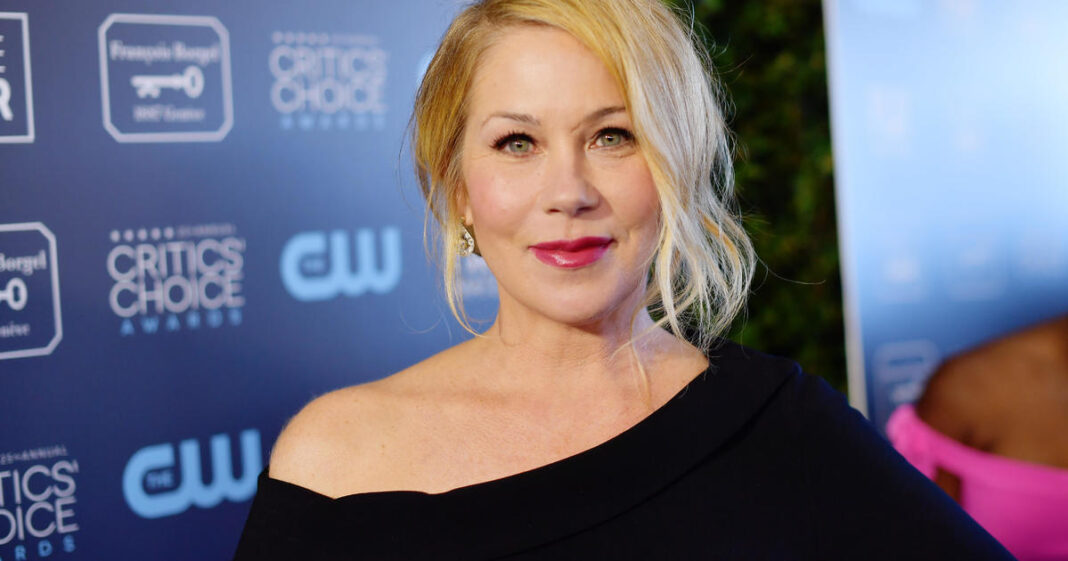 La actriz Christina Applegate padece esclerosis múltiple ...