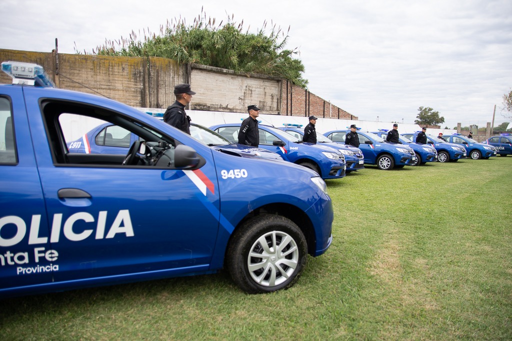 Entregaron Nuevos Patrulleros A La Policía Del Departamento La Capital Sol Play 915 5142