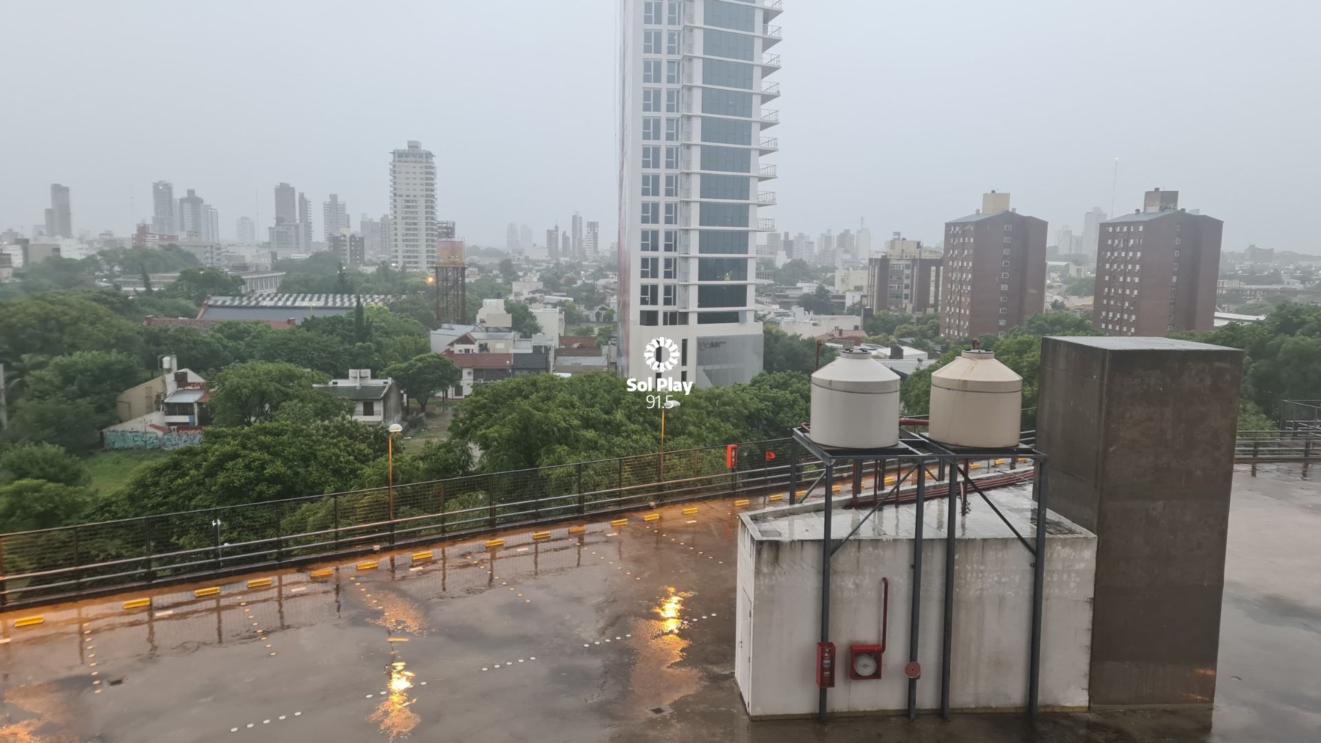 El Tiempo En Santa Fe: Domingo Con Tormenta Y Viento En La Ciudad - Sol ...